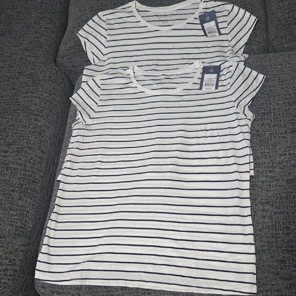 Universal Thread Black and White Short Sleeve Tee
